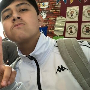 Meet your Posher, Adan